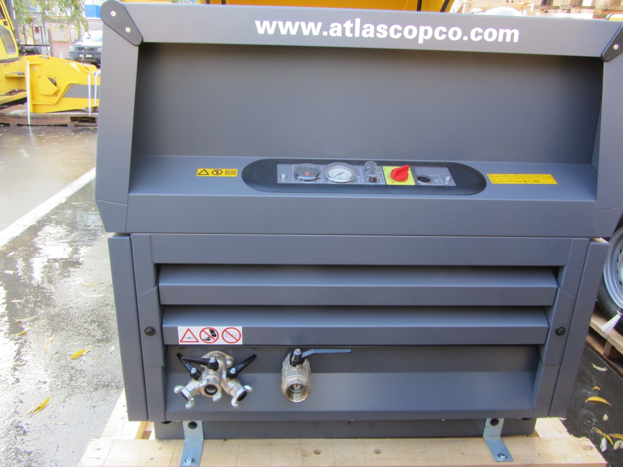 Дизельный компрессор Atlas Copco XAS 137 KD C2 на шасси
